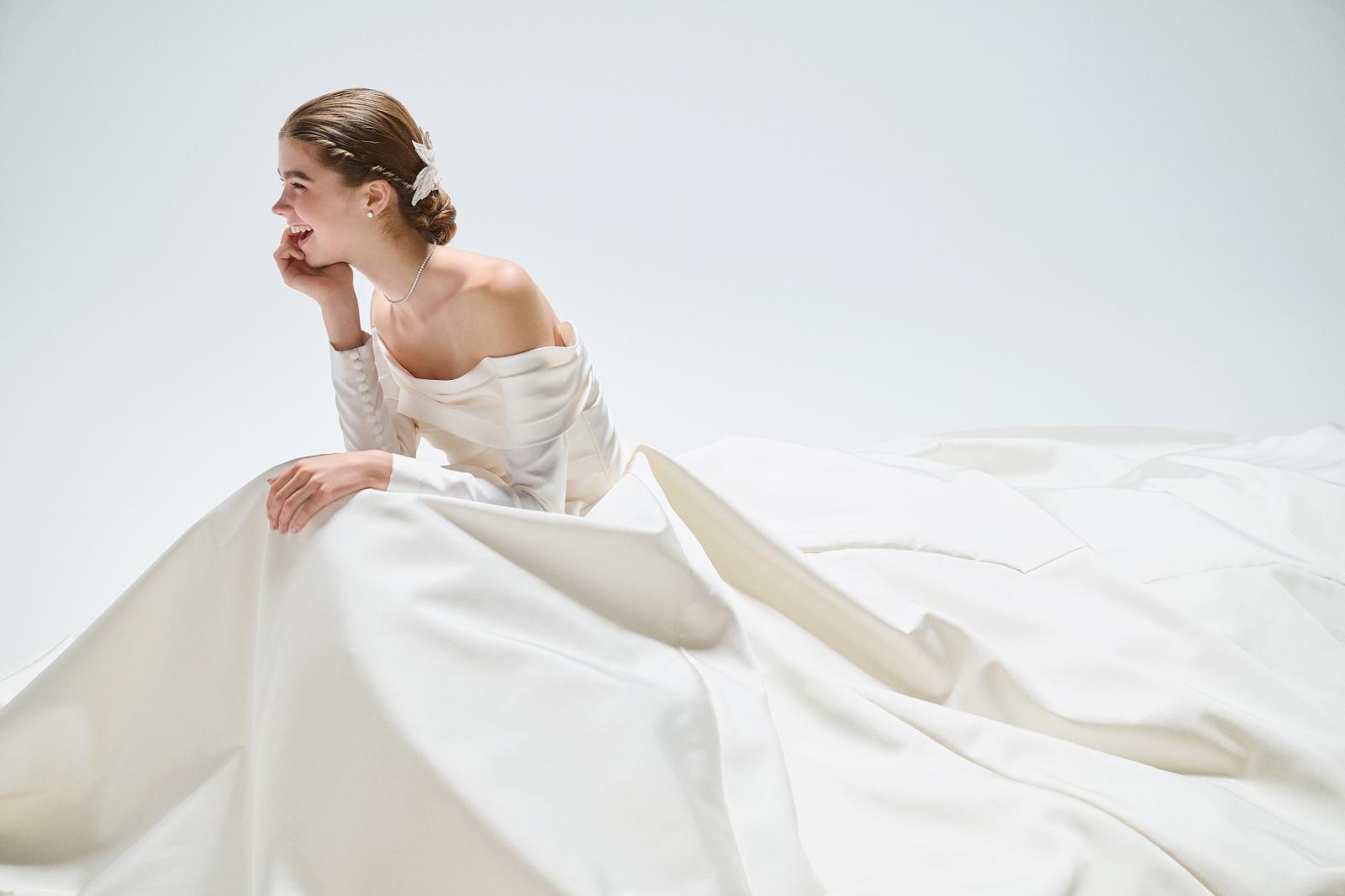 ドレスから小物までトータルでコーディネート！和装や新郎のタキシード、ブライズメイド衣裳も豊富