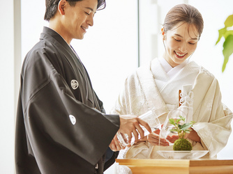 開放感あふれるなかで温かいセレモニーを