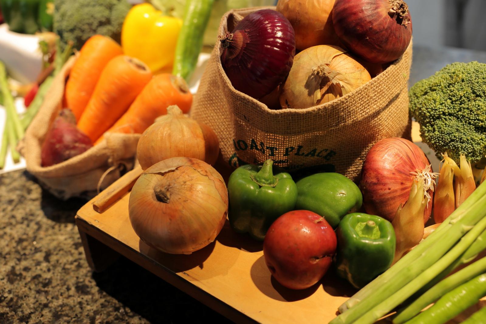 季節ごと美味しい実りが溢れる信州食材をふんだんに使った料理。その日一番美味しい旬の食材で作るこだわりのメニュー。