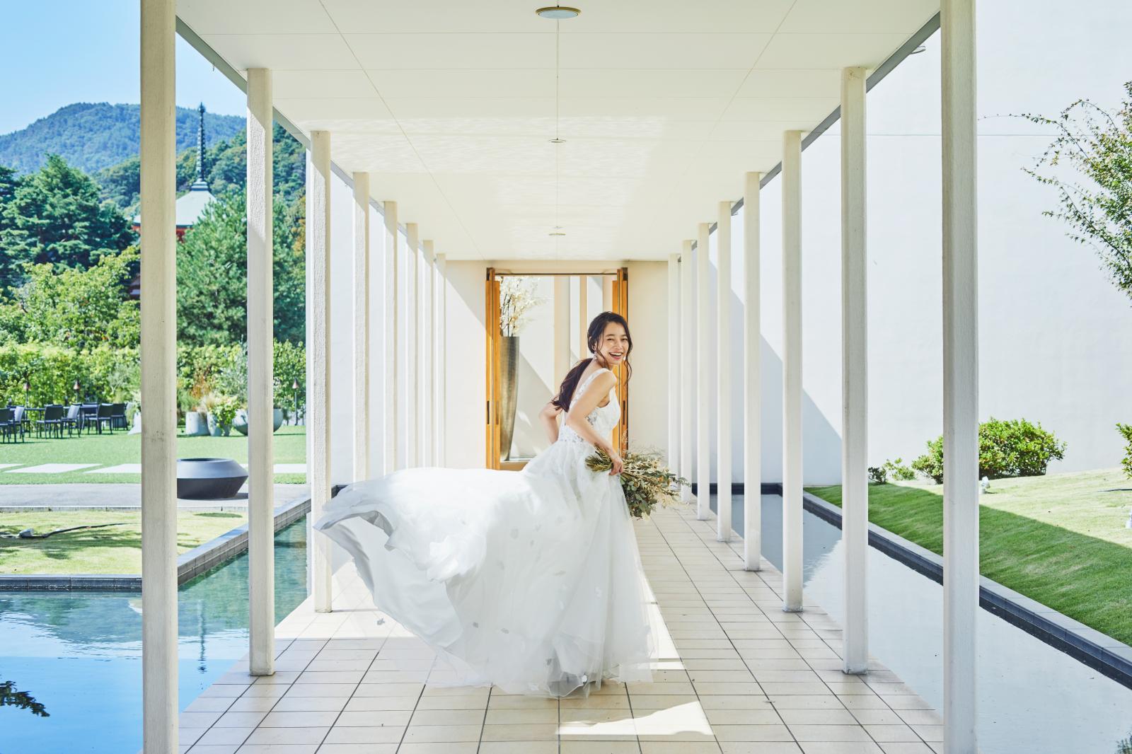 どこにいても自然光が花嫁を一層美しく彩る