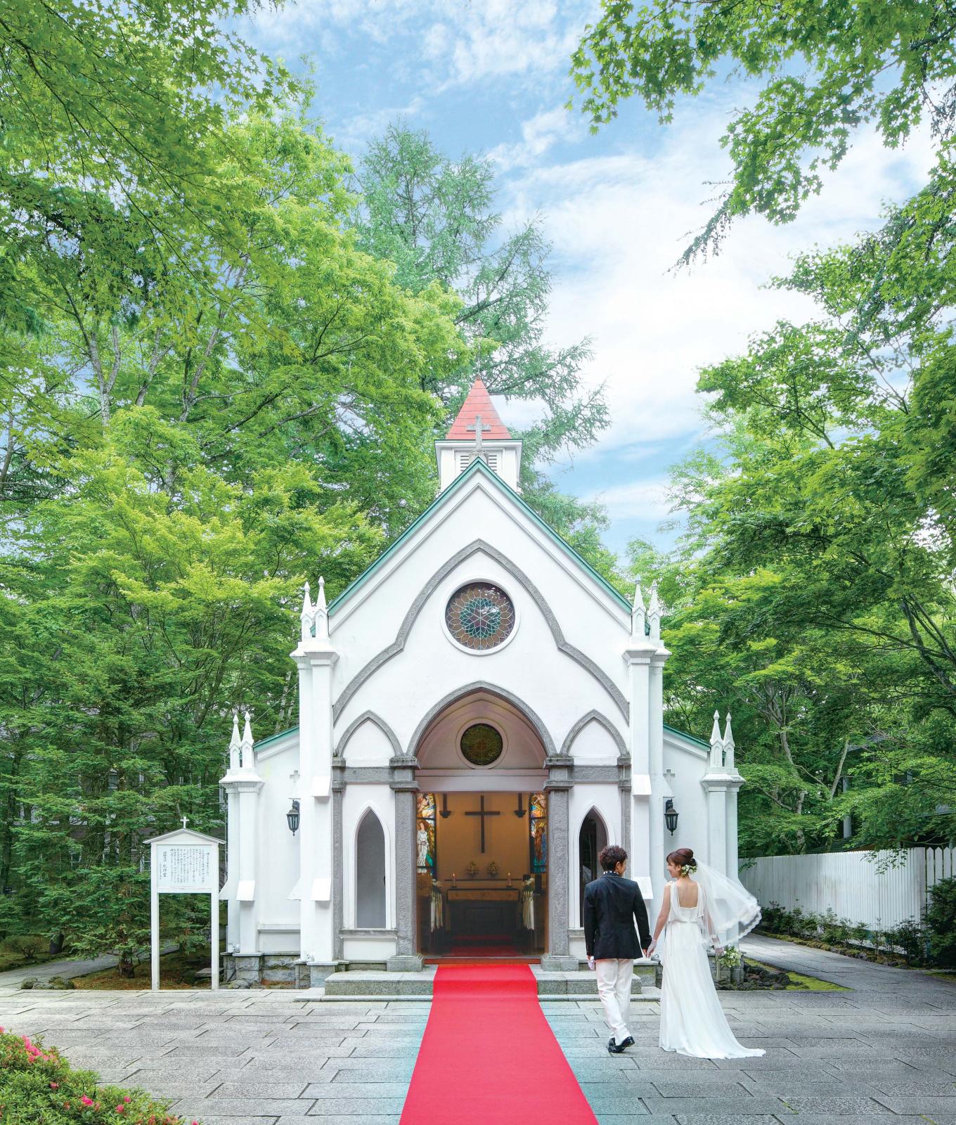 旧軽井沢礼拝堂 旧軽井沢ホテル音羽ノ森 写真 ムービー 結婚スタイルマガジン