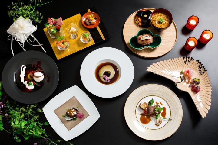 料理長が季節やお二人の好みに合せて一組一組オリジナルのメニューを提供しております
