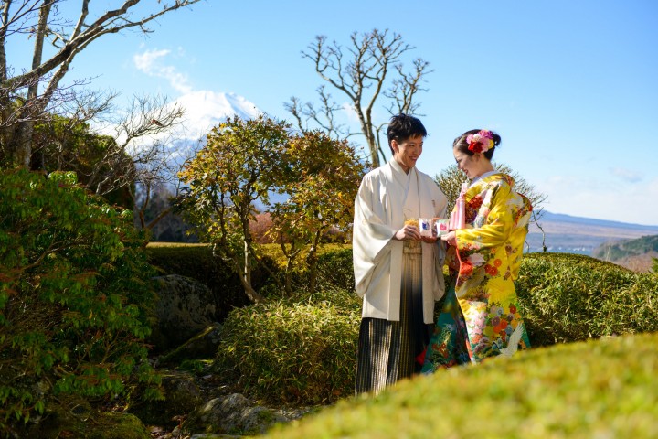 富士山バックに写真撮影