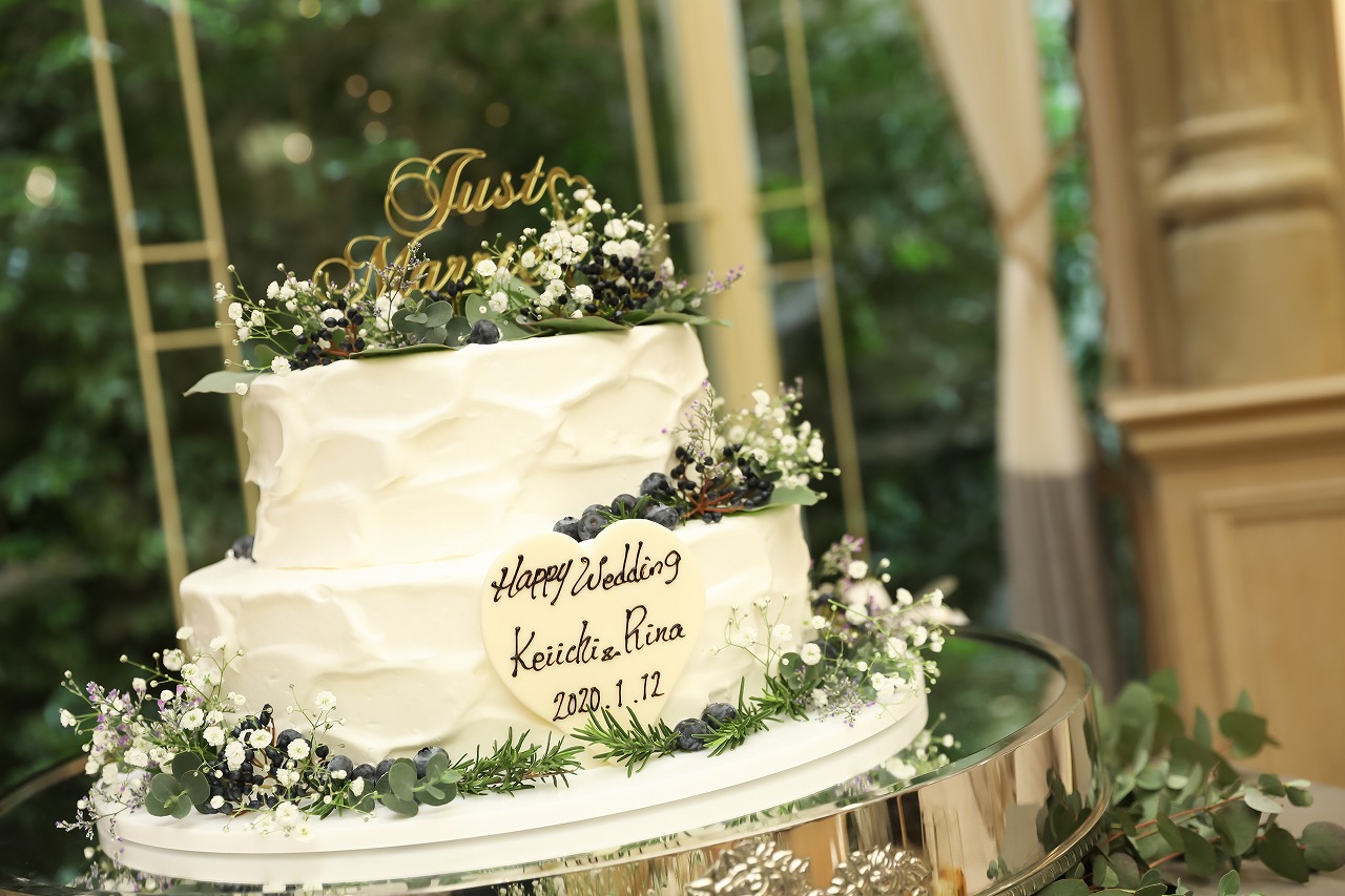 会場コーディネートと合わせて写真映えするオリジナルケーキ