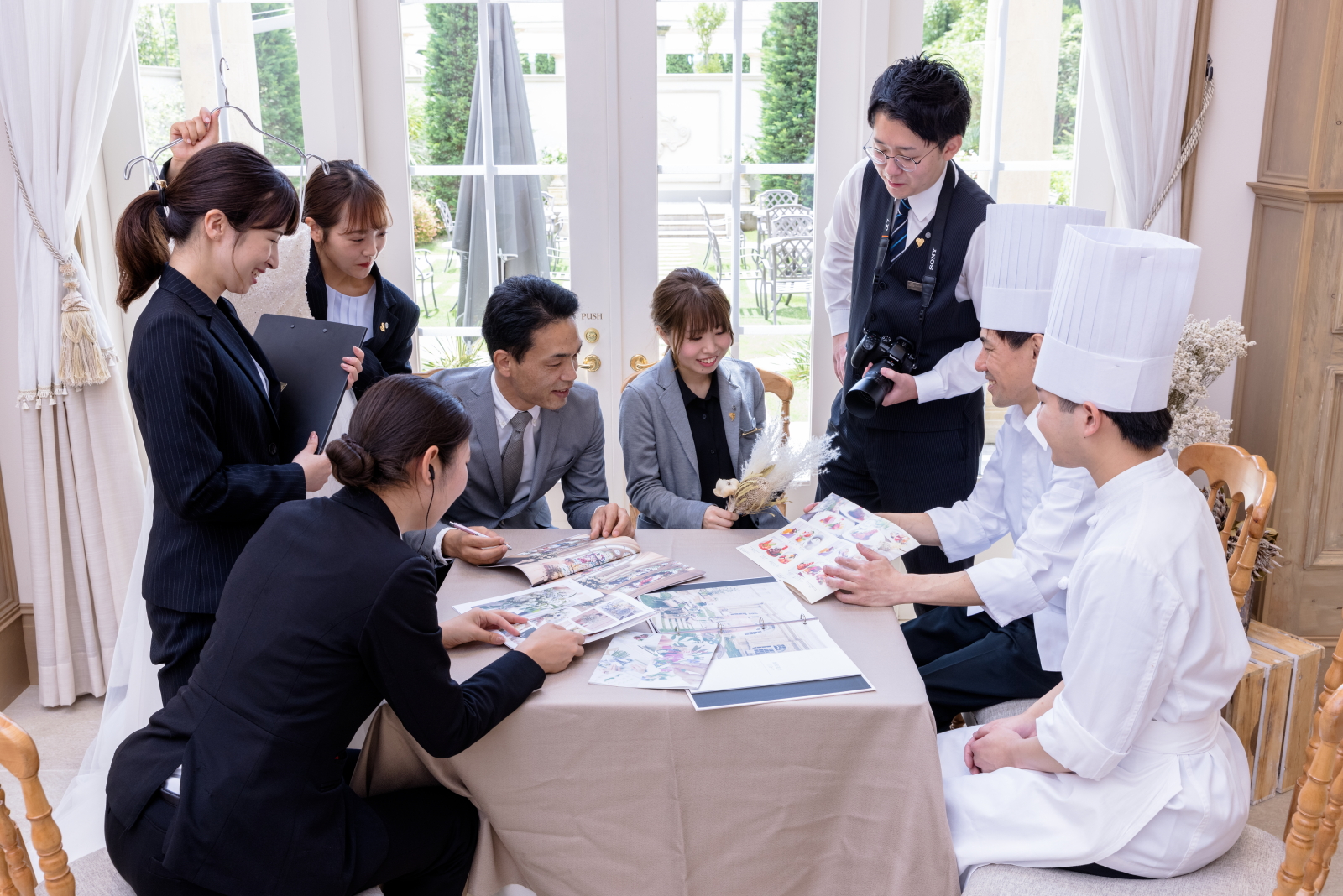 それぞれの新郎新婦にとって最高の結婚式になるようにプロフェッショナルチームが最上級のおもてなし！