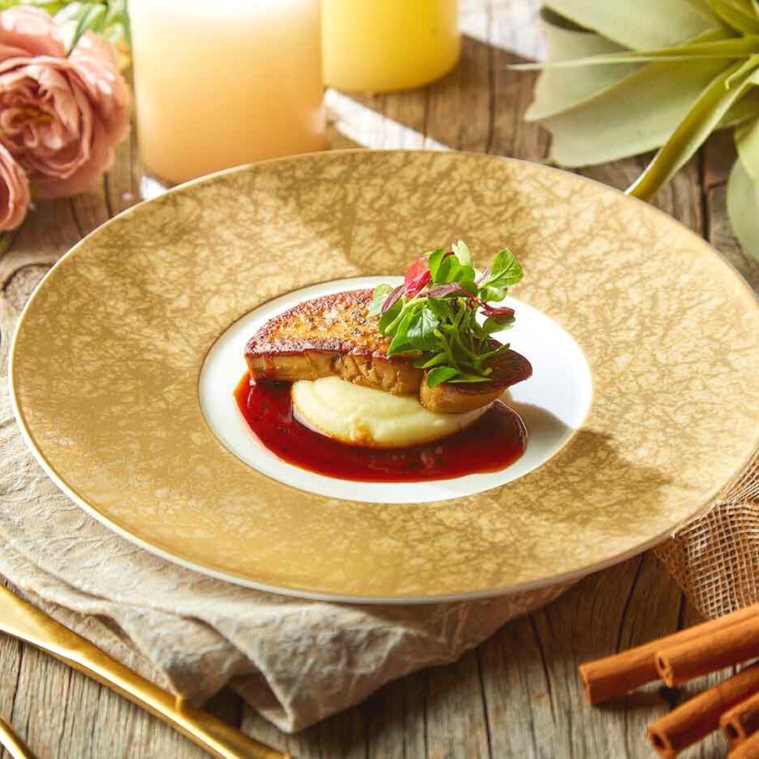 黒毛和牛やフォアグラなど高級食材を贅沢に使用した美食は幅広い世代から高評価