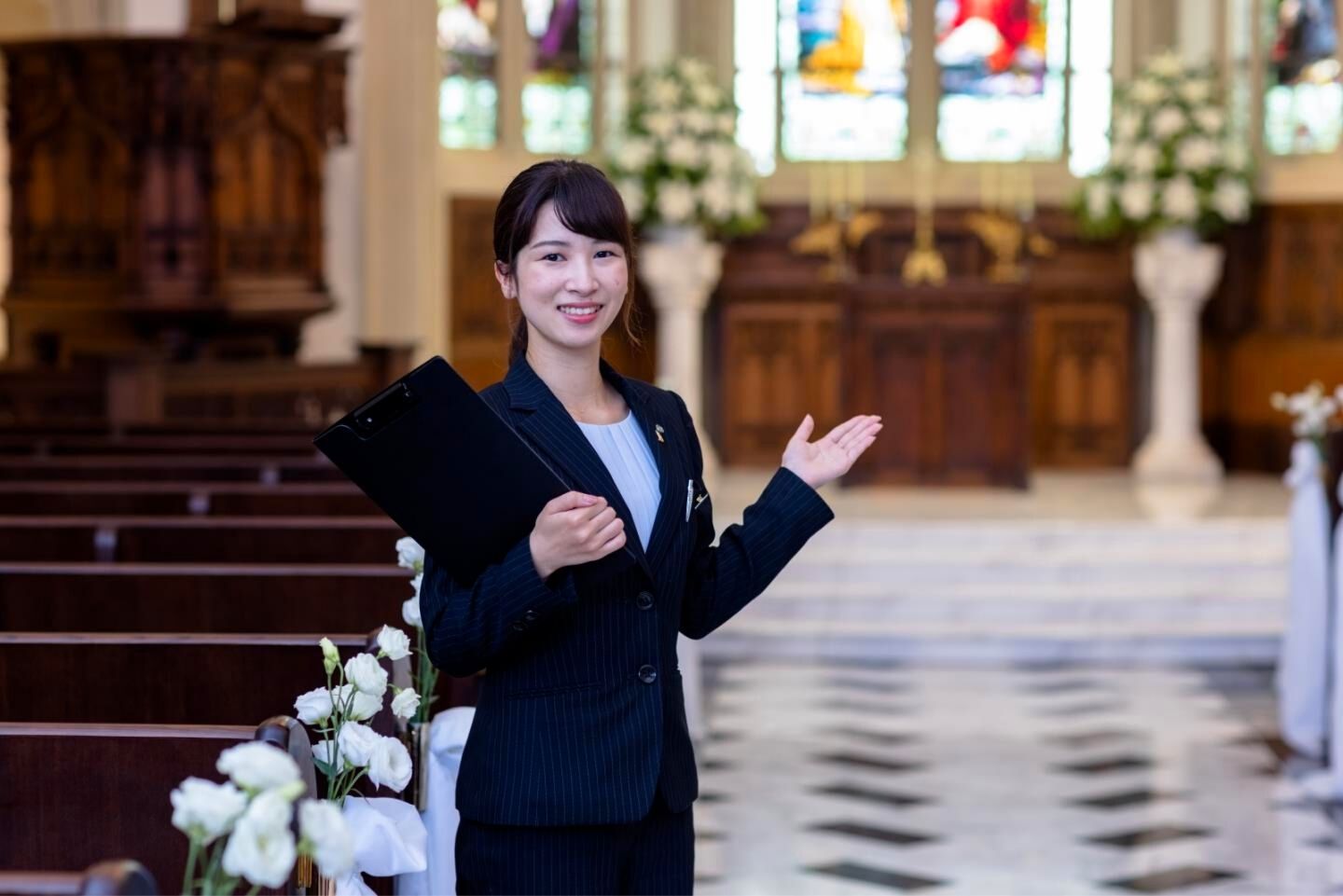 最高のお時間をお過ごしいただけるよう、お一人お一人に合わせたサービスをご提供します。(コンダクター）