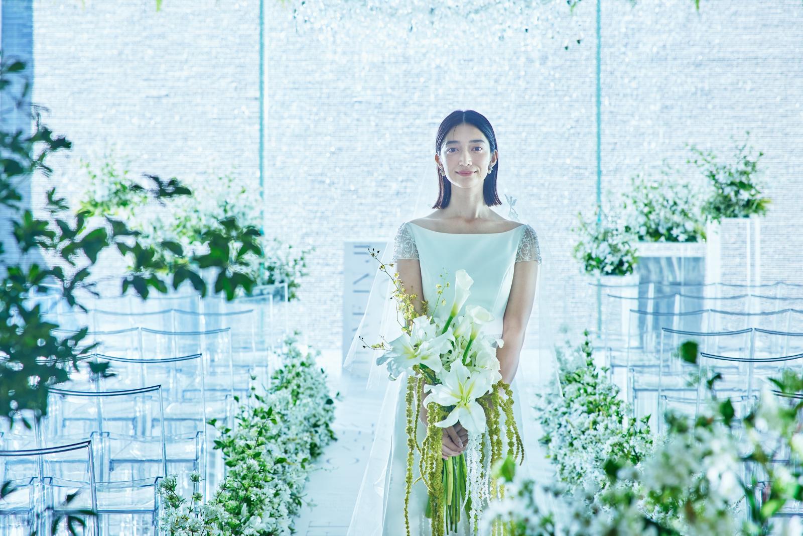 透明に輝くチャペルは花嫁をより美しく魅せてくれる