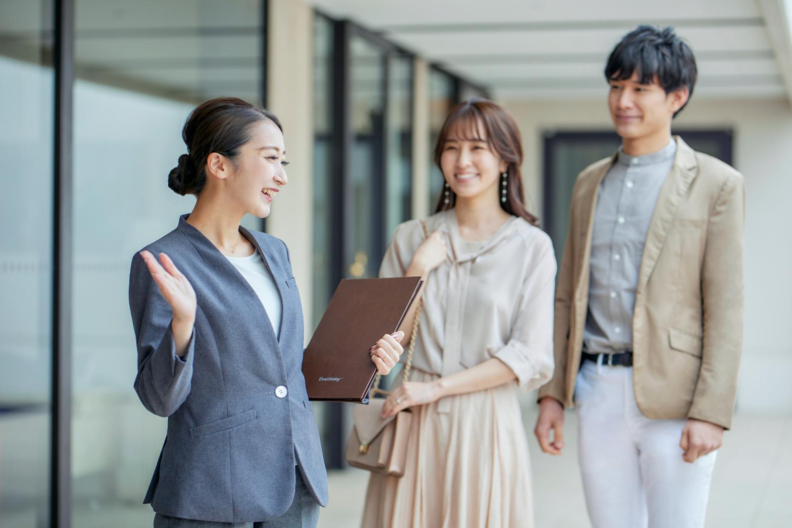 お打合せから挙式当日まで、おふたりに常に寄り添いお手伝いをさせていただきます