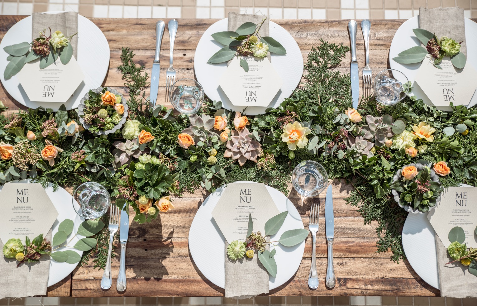 おふたりらしいアイテムをちりばめたプライベート空間で、ゲストと一体感ある時間を