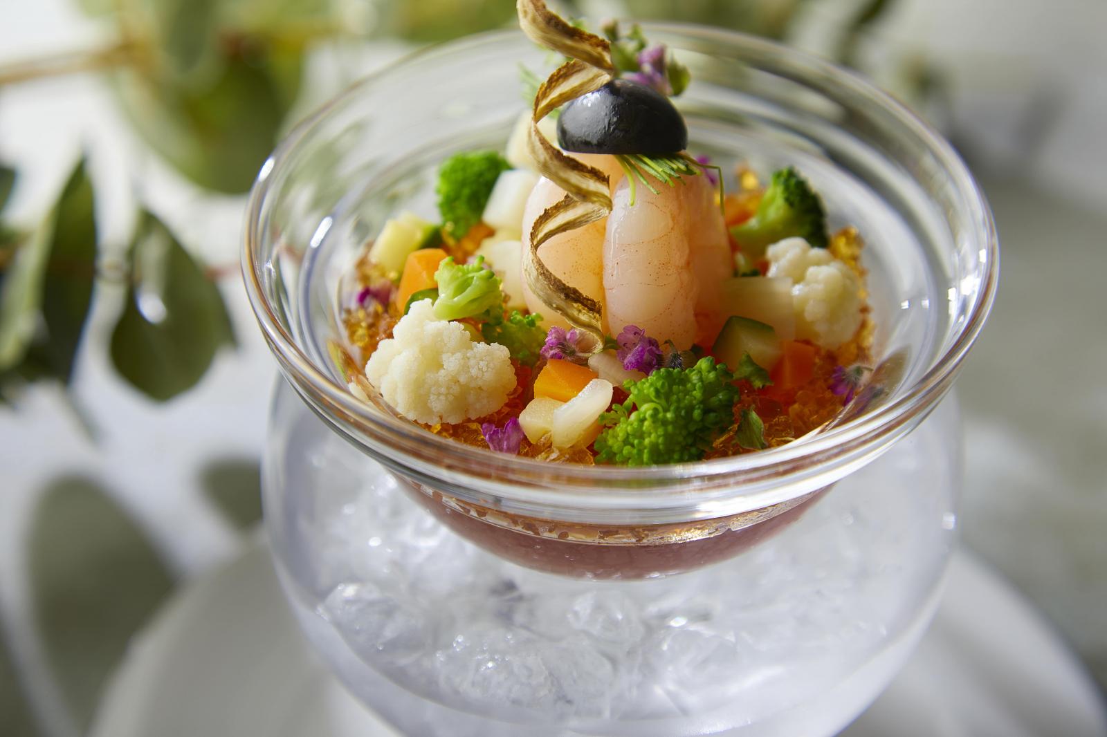 吟味した素材を巧みに活かした、おもてなし料理だからこそお二人の感謝の気持ちが一皿一皿に伝わります