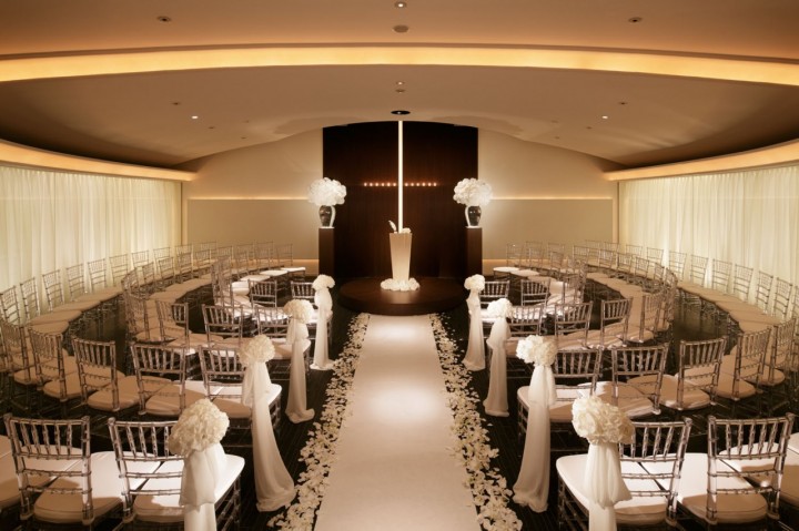 北陸唯一の「テアトル」母の胎内をイメージして創設