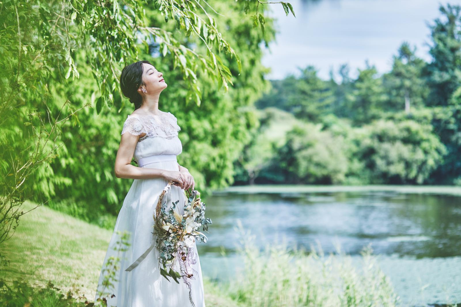 どこにいても自然光が花嫁を一層美しく彩る