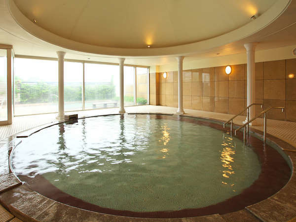 ご宿泊者は天然温泉大浴場のご利用無料！