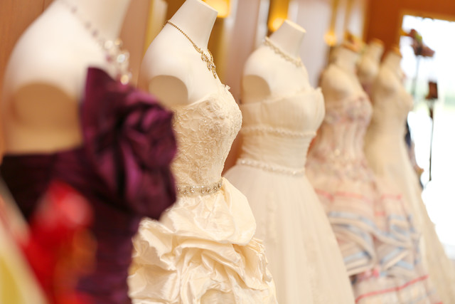 豊富な衣裳から、自分に合ったドレスを。