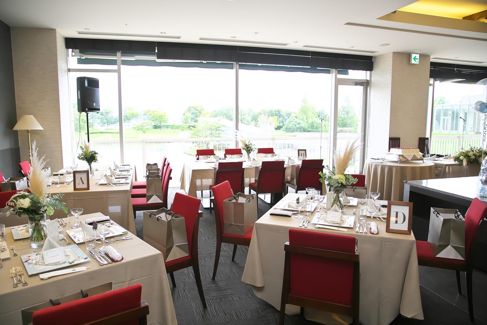 「ベラヴィスタ」の大パノラマを貸し切って、レストランウェディング