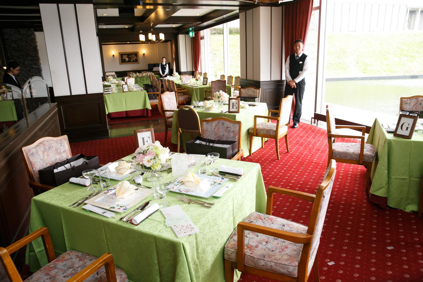 コーディネートによって様々な表情を見せる「ル・リバージュ」