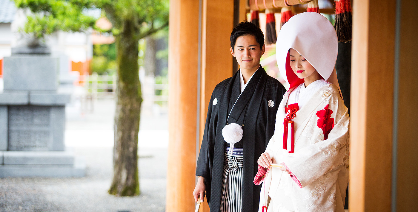 挙式会場：神楽殿縁側