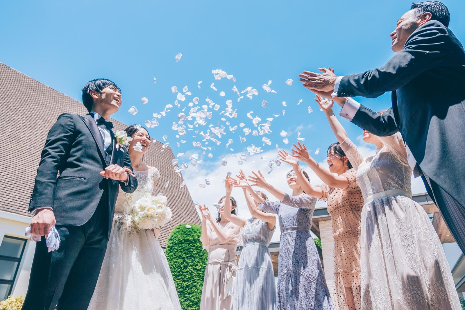 青空の見えるガーデンでお気に入りのアフターセレモニーを実施
