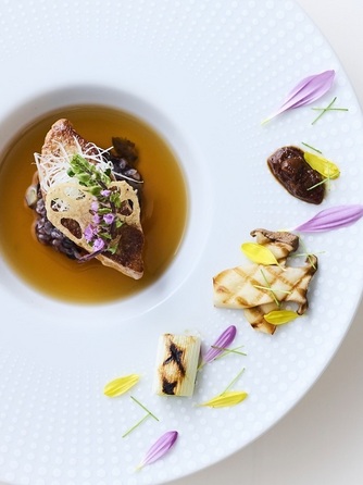 幅広い年齢層のゲストに好まれる和の要素を取り入れた一品