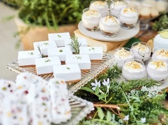 季節のフルーツをたっぷり使用♪デザインだけでなく、味わいも大満足