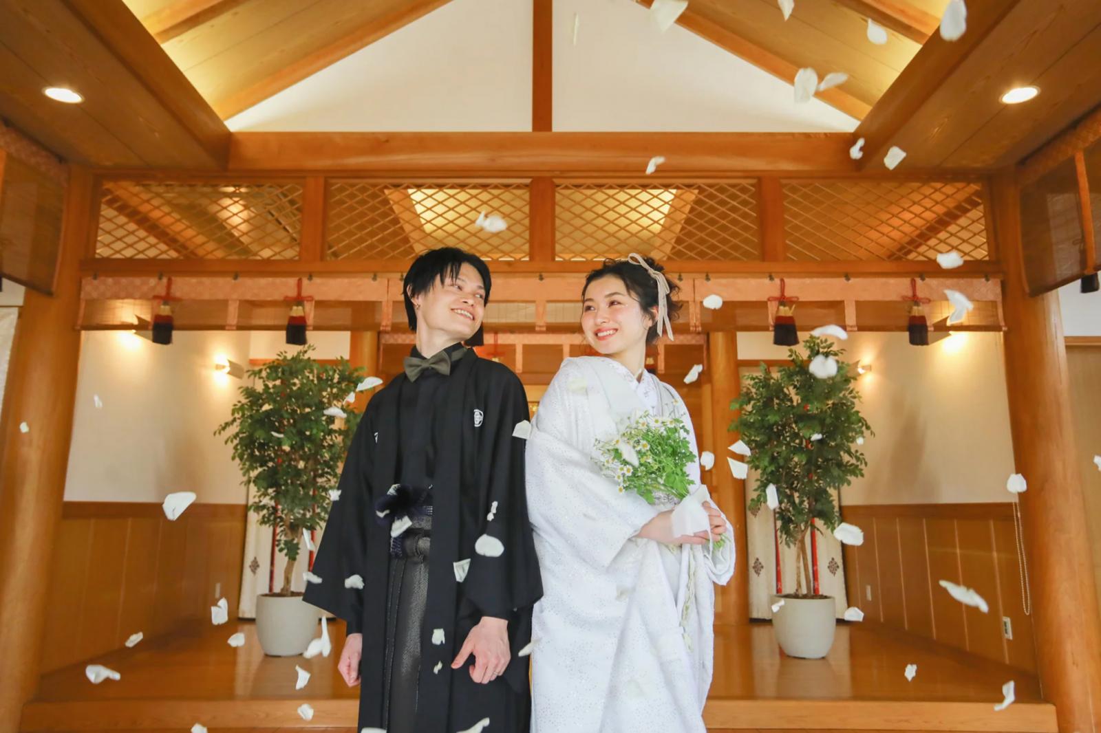 和の要素を取り入れた神前式