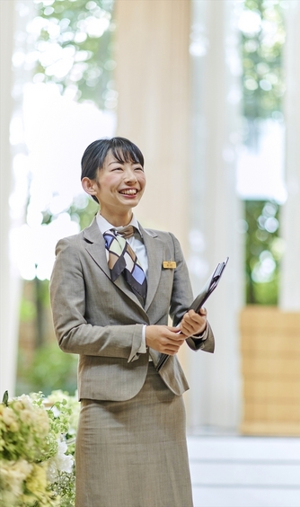 ご見学から結婚式当日までプランナー一貫性なので、安心