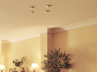 挙式前のウェルカムスペースとしてゲストに寛いでいただけるホワイエ & ロビー