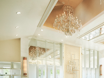 やわらかい光が上質さを引き立てるプロヴァンスらしいあたたかな空間