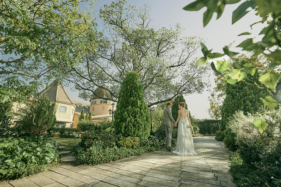 2000坪もの広大な邸宅が、贅沢にも貸切に。どこを切り取っても絵になる空間が広がっている