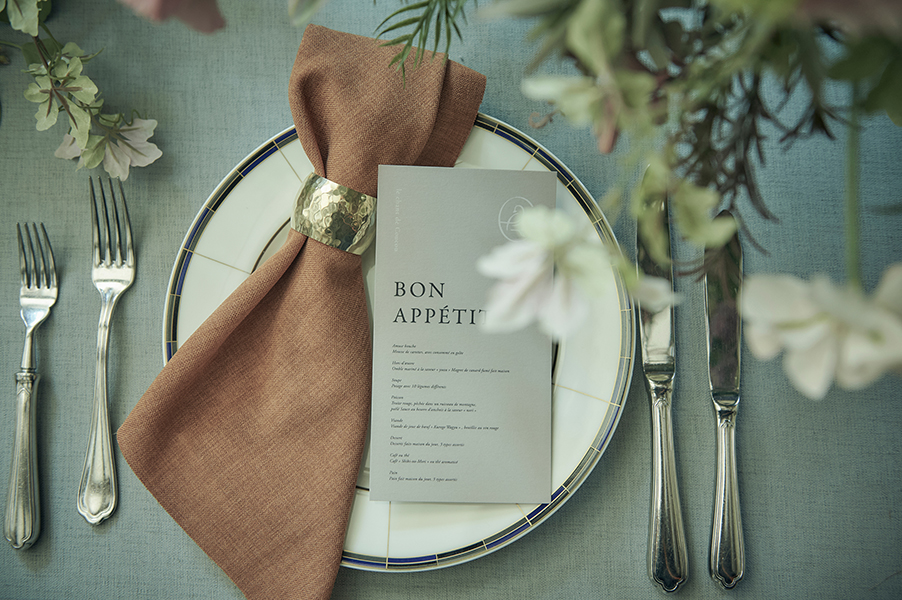 会場アレンジも、ふたりのイメージ通りにできる。少人数ならではの心温まる演出にも期待して