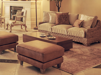 受付を済ませれば久しぶりに会うゲストたちの姿が。懐かしさや嬉しさで会話も弾む