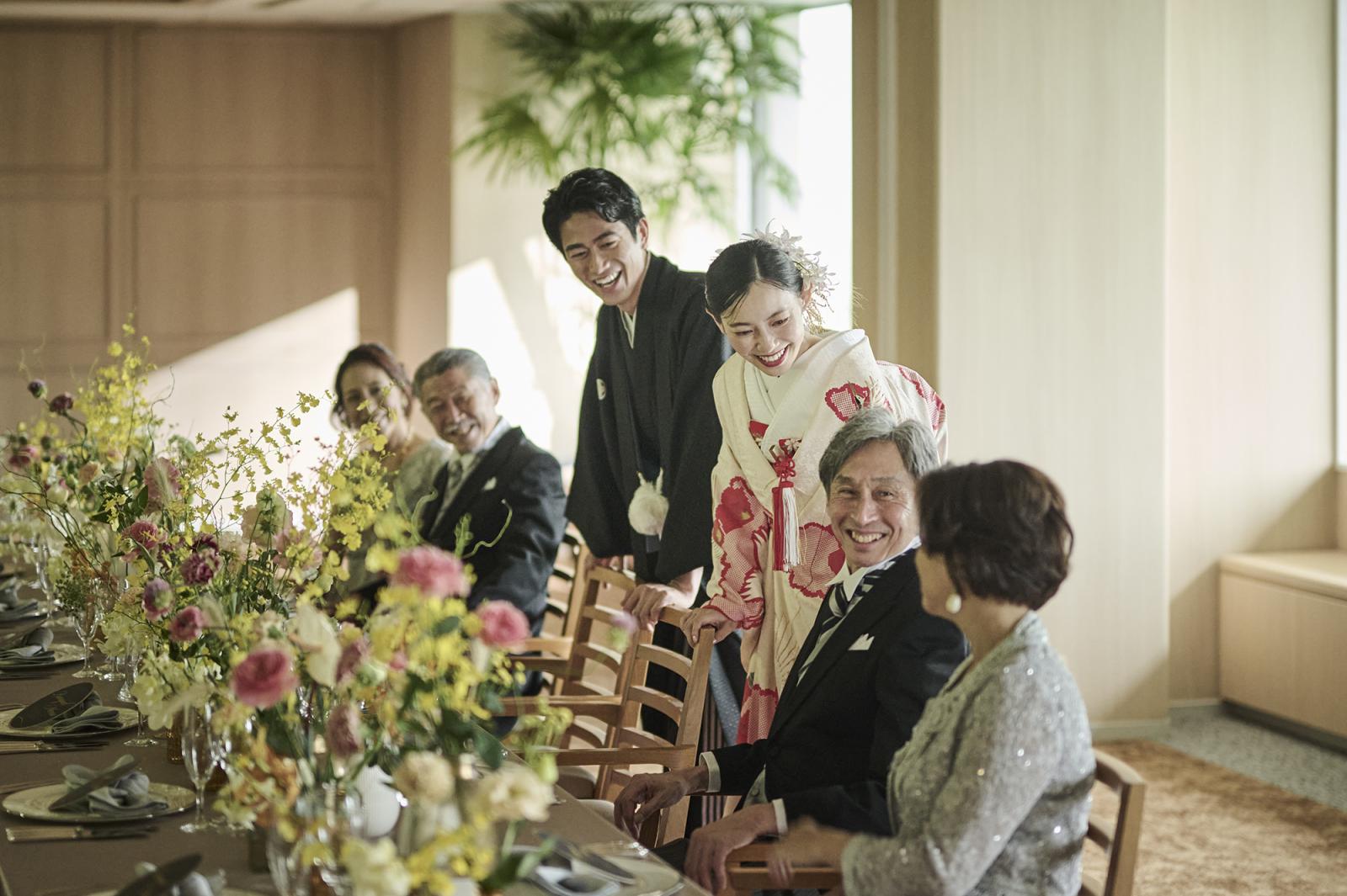 家族との団らんの時間は、絆を深め、思い出に残る特別な瞬間を共有します
