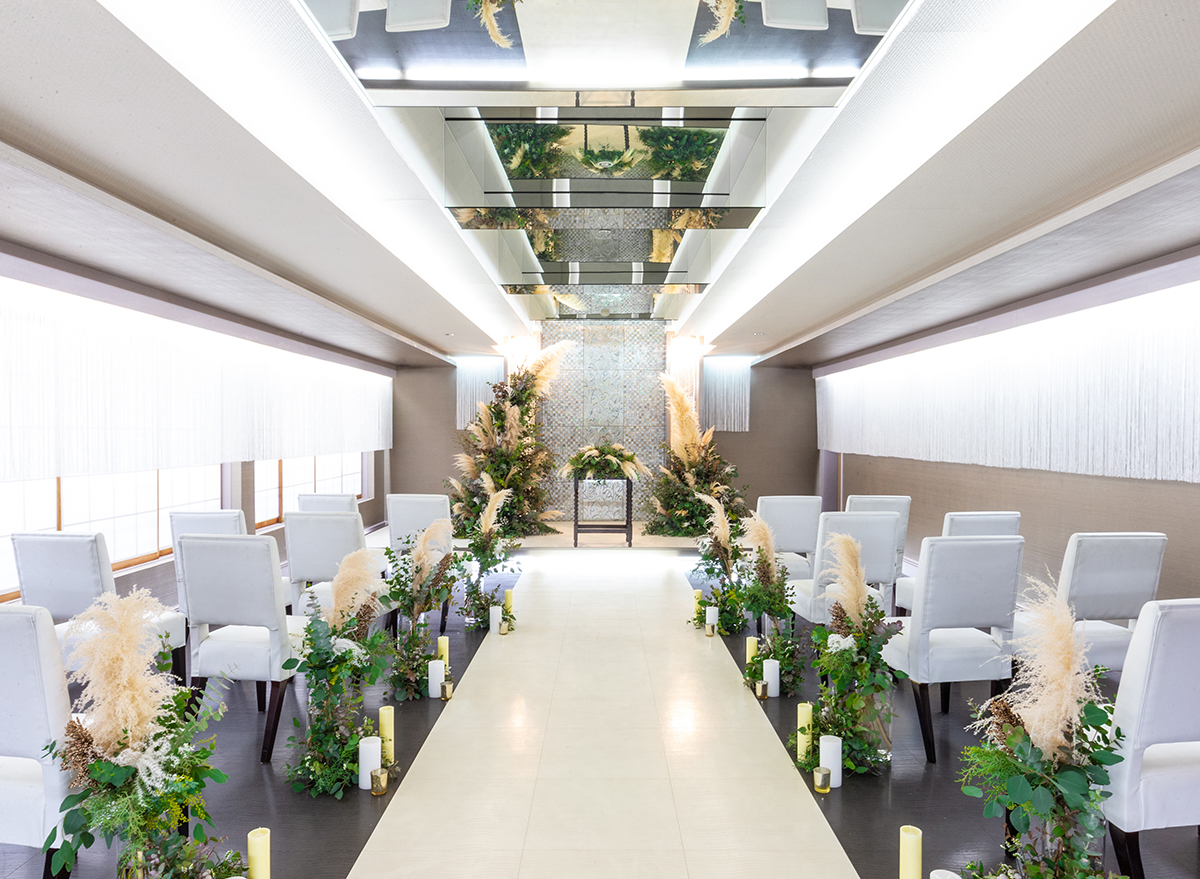 ２階にあるので、明るい自然光がふんだんに差し込みます。