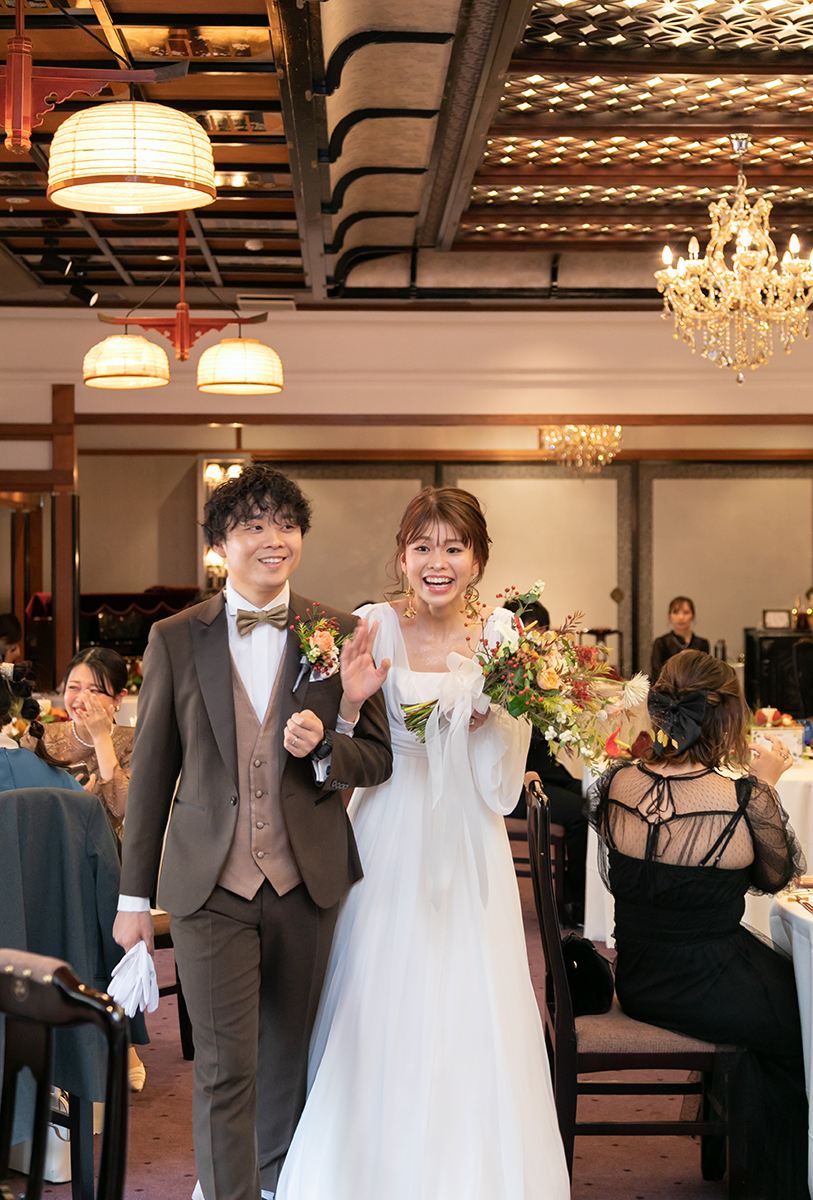 テーブル間にゆとりがあるのは大型披露宴会場ならでは