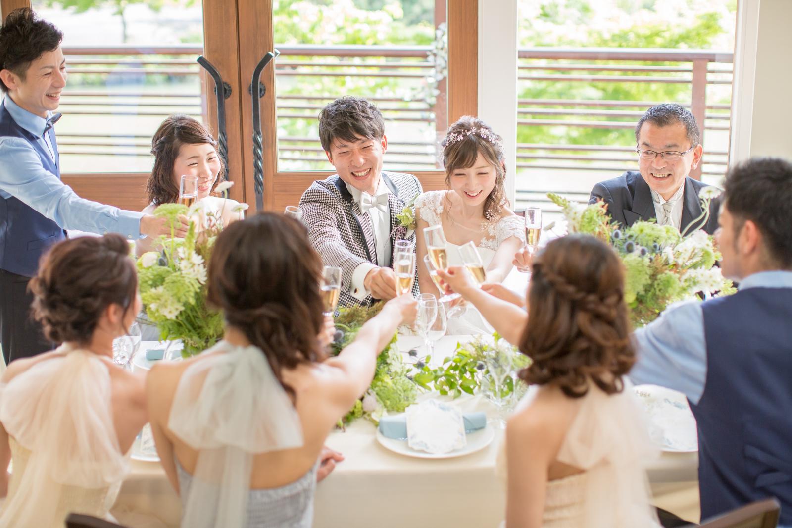 明るく開放的な空間で、ゲストとの距離もグッと縮まるはず。