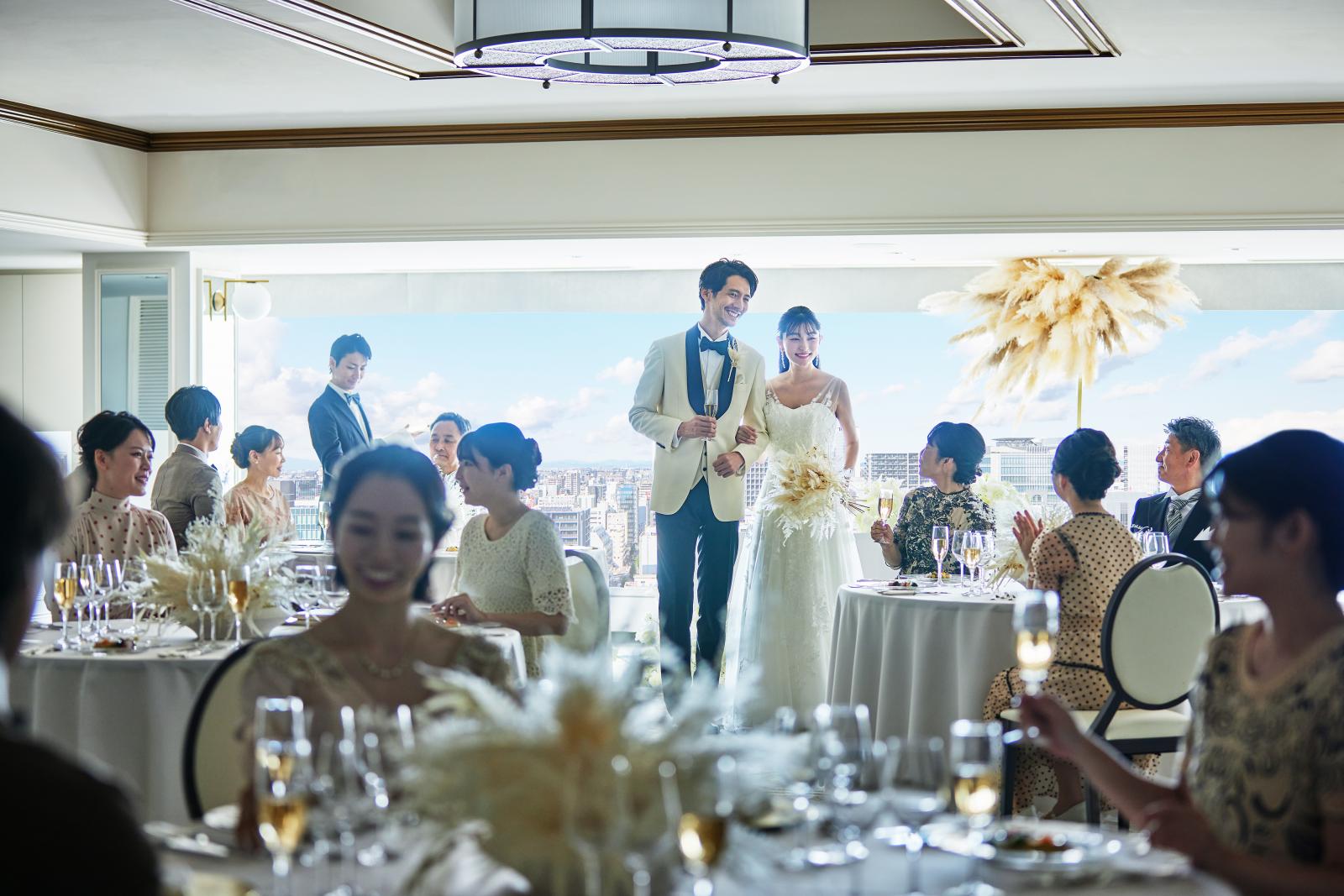 昼夜それぞれに眺めが素敵なホテル最上階サロン「IBUKIの間」