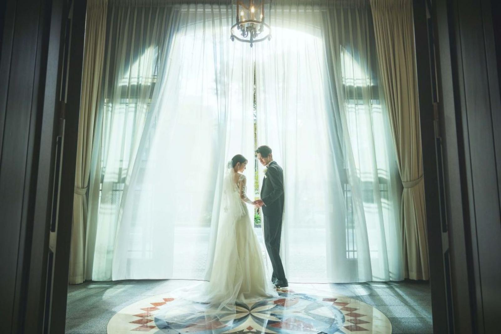 チャペル内はロケーション撮影の宝庫。記念すべき1日をしっかりと記憶と画像に収めて