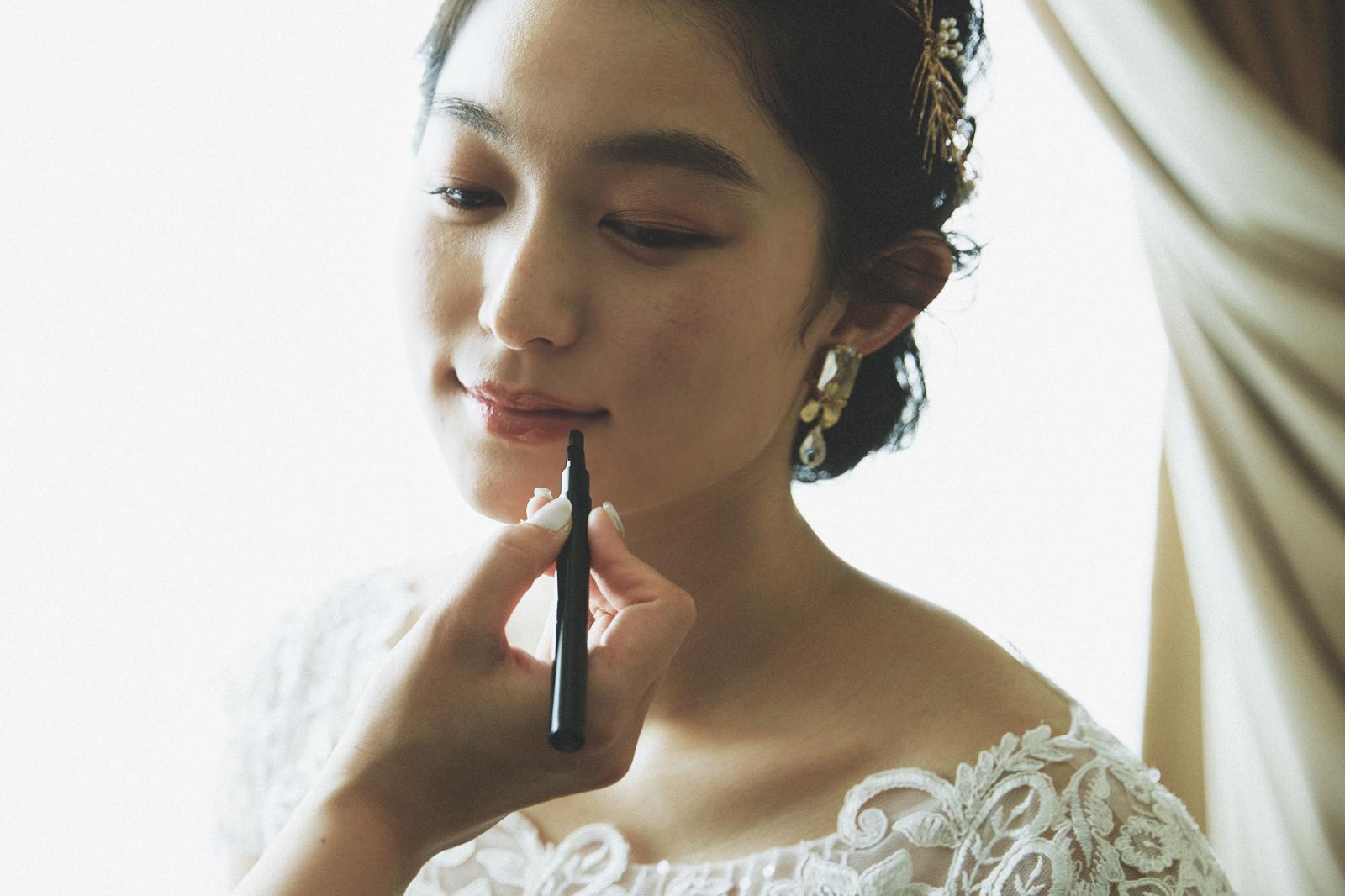 当日リラックスして花嫁のお支度ができるようお一組様ずつ終日貸切の個室化粧室をご用意。