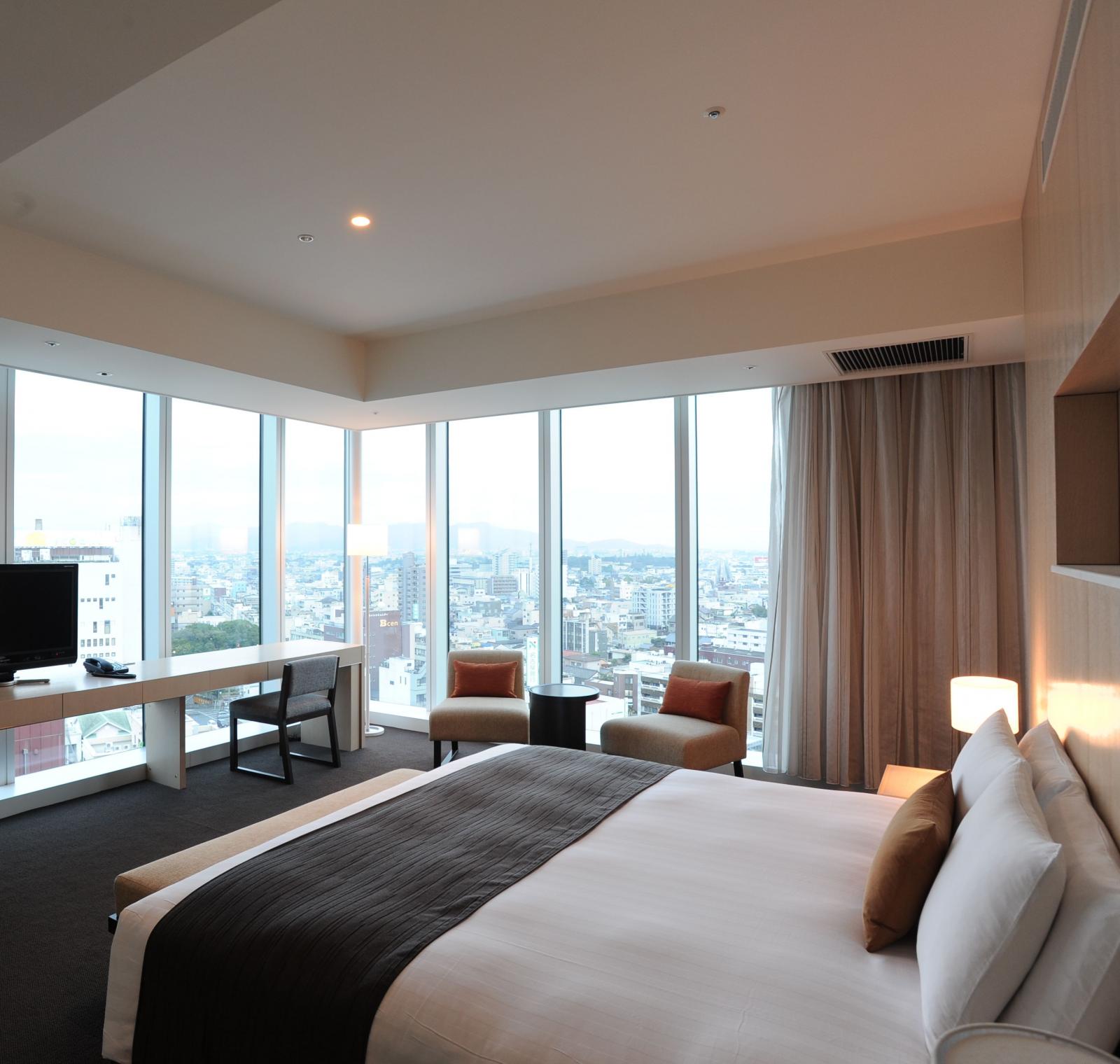 ラグジュアリーコーナーキング