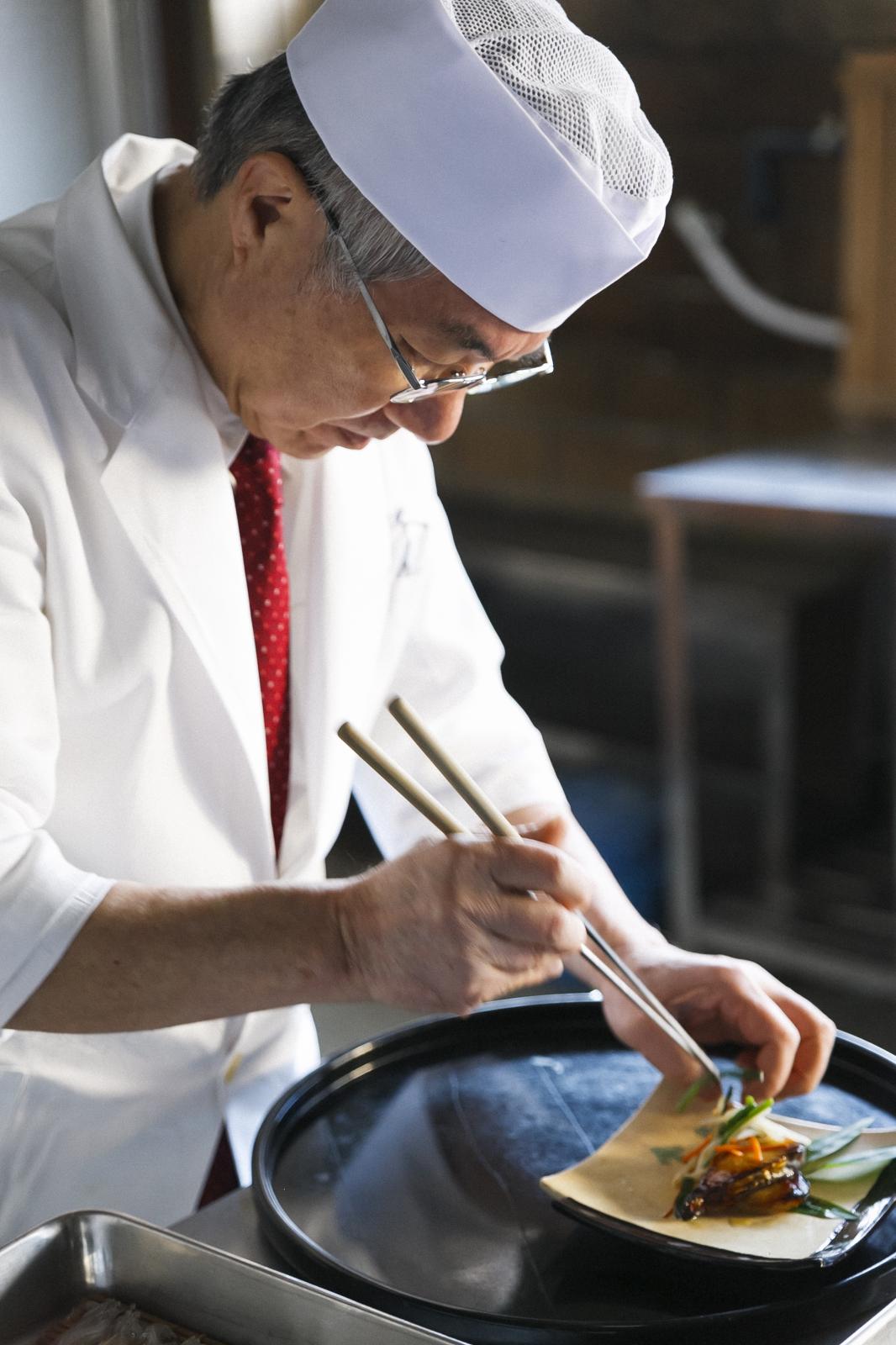 総料理長片山　愛知の名工として和食の神髄を追い求めて60年。創業90年の味を守る