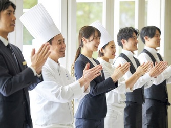 結婚式当日はスタッフ全員でおふたりをサポートします♪