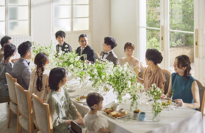 型にはまった結婚式ではなく、おふたりにとっての「最高の結婚式」を叶えるブル―レマン名古屋。様々な分野のプロフェッショナルがチームとなって一組一組の新郎新婦に寄り添い、結婚式を創り上げます。