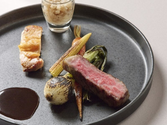 その食材が一番おいしい“旬”にこだわり、 季節感溢れる料理をご提案しています。