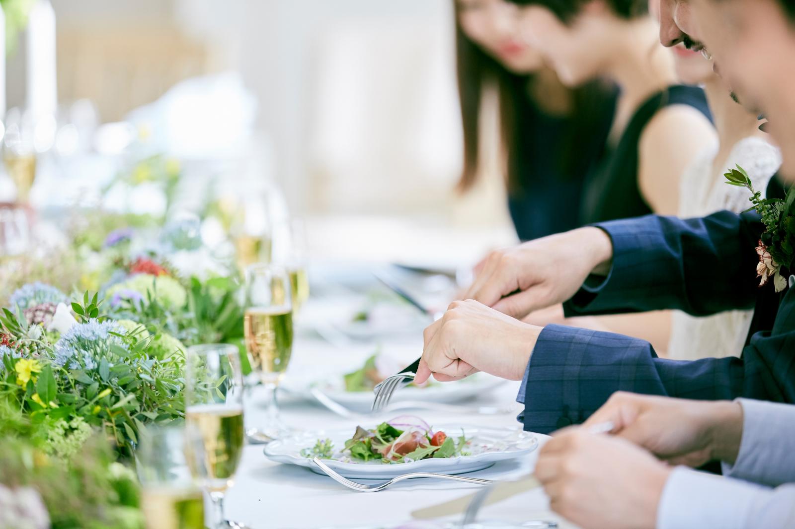 自然と笑顔が溢れ出す「呼ばれて嬉しい」ウェディング。