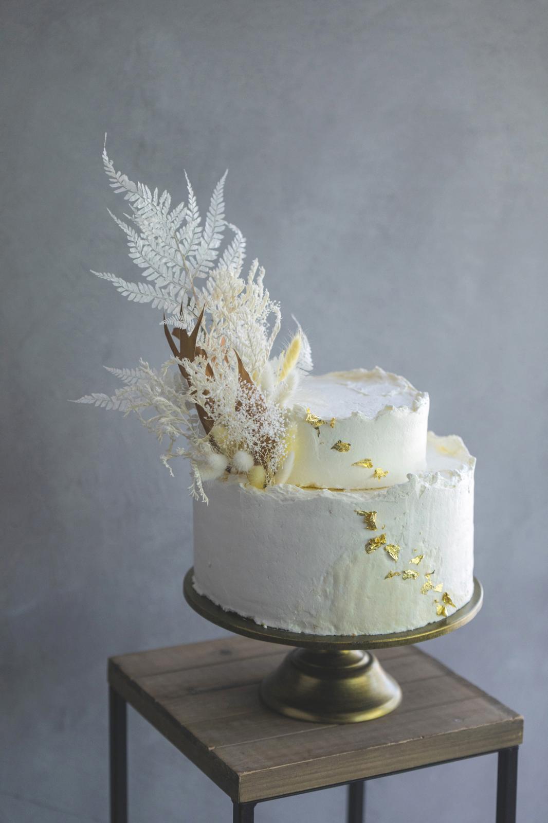 シンプルなデザインから華やかなデザインまで様々な要望にお応え。