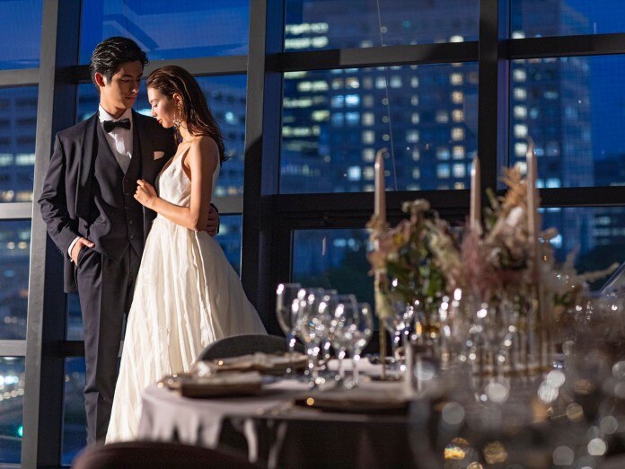 キャンドルの煌めきや夜景がゲストの皆様へのおもてなしと感動に繋がる時間