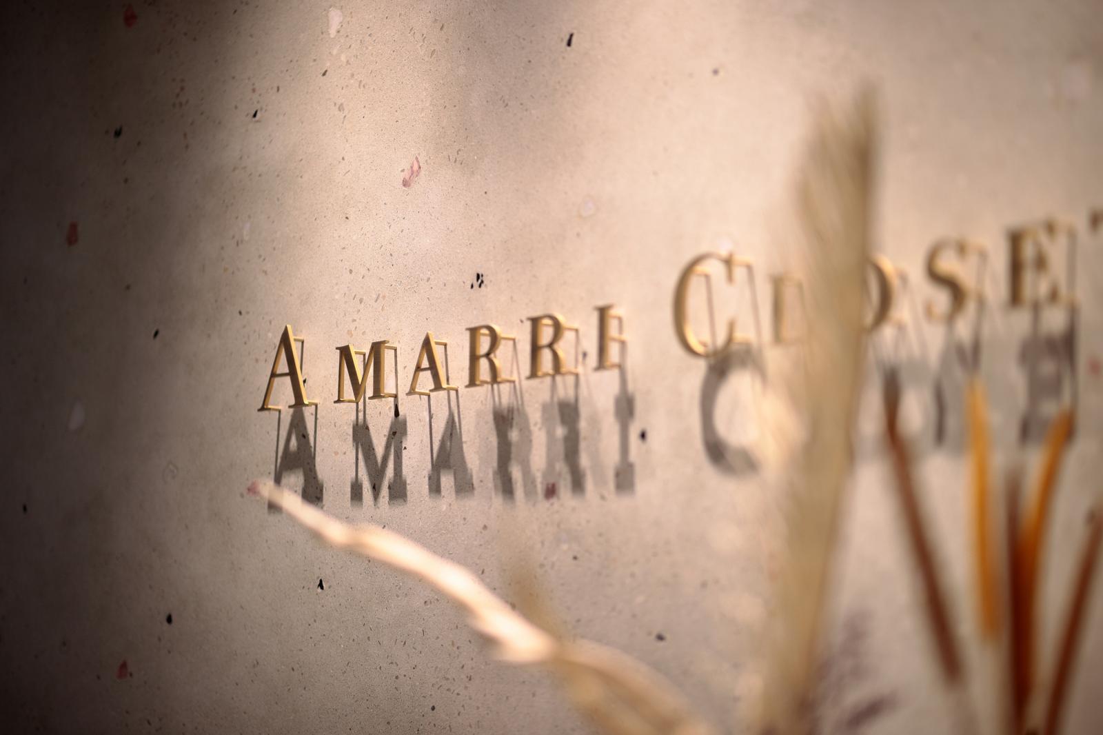 新作ドレスも豊富に取り揃えております。