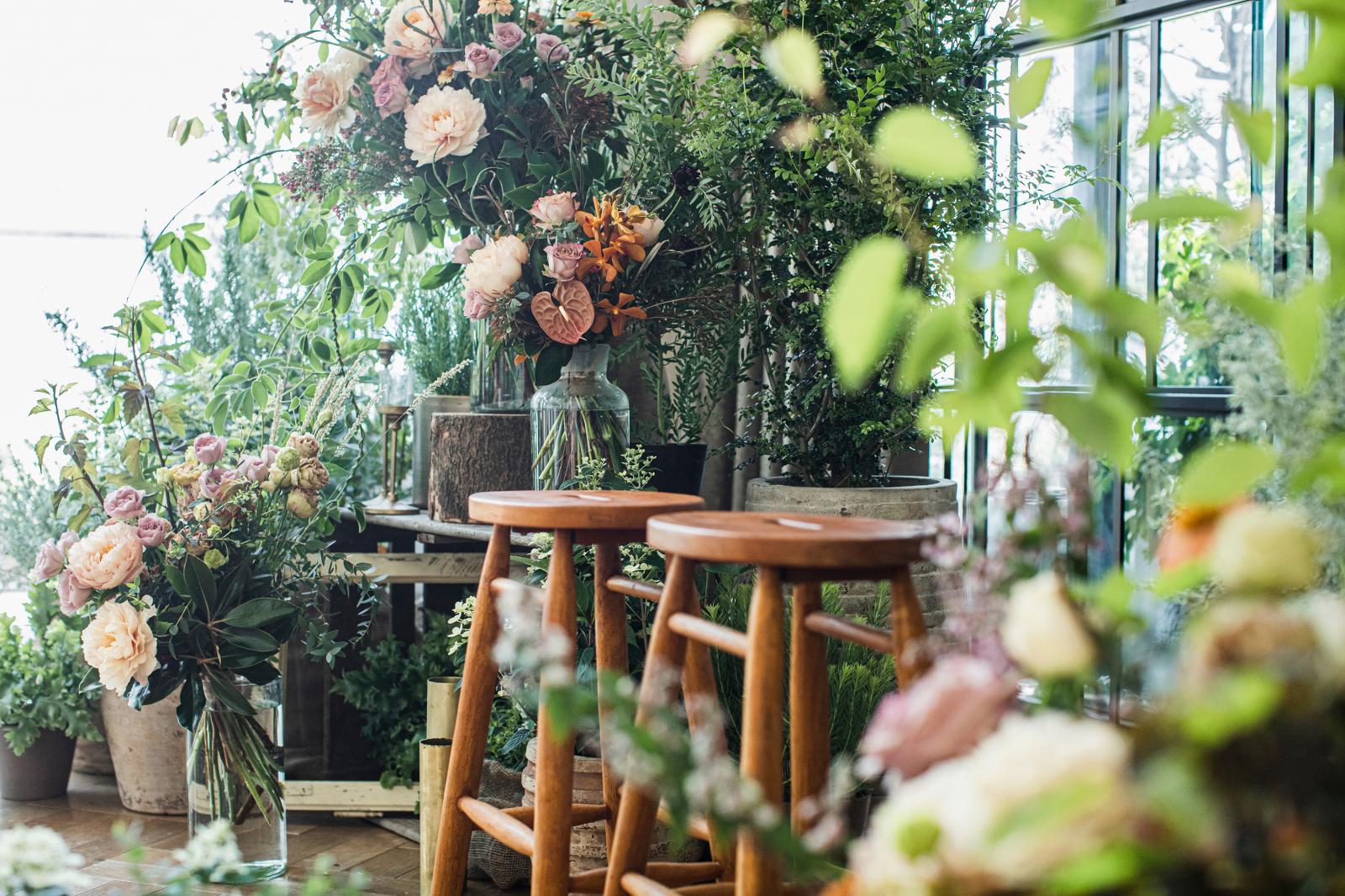 チェアスタイルには緑をふんだんに合わせて