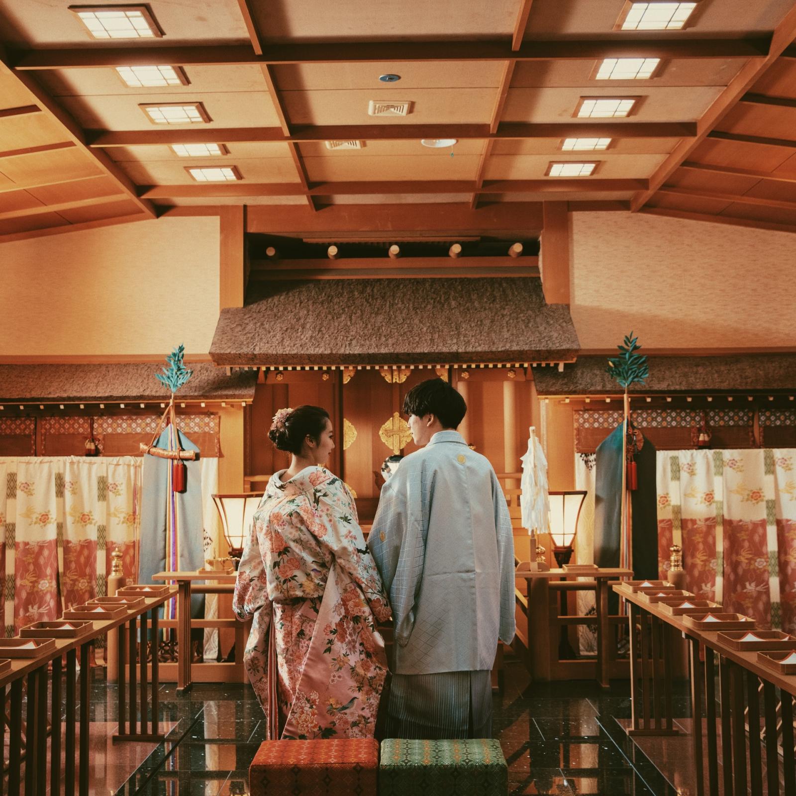 日本の結婚式の正統派スタイルで、凛とした美しさが人気の厳かなウエディング。<br />
40名までお入りいただけるのも魅力。